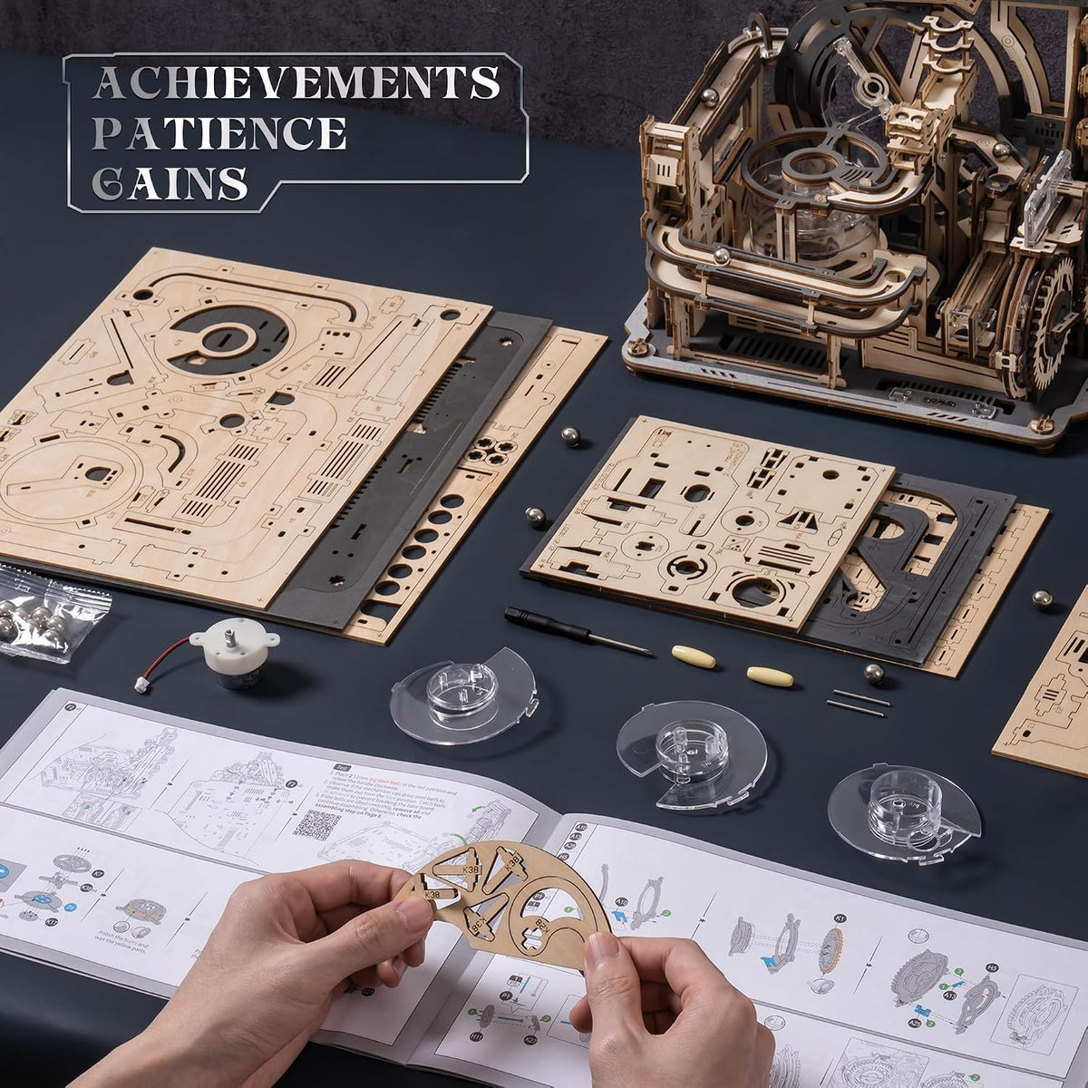ROKR Rompecabezas 3D para adultos, kit de modelo eléctrico Marble Spaceport LGC01, 472 piezas de rompecabezas de madera con diseño de canicas, juguete de construcción, decoración de escritorio