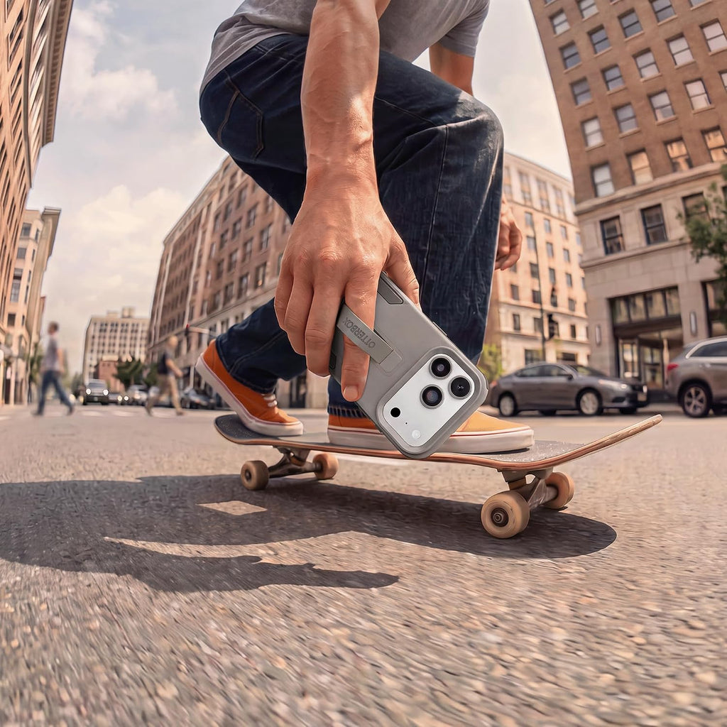 OtterBox Funda con agarre para iPhone 18/17 Pro Max Commuter Series - Gris