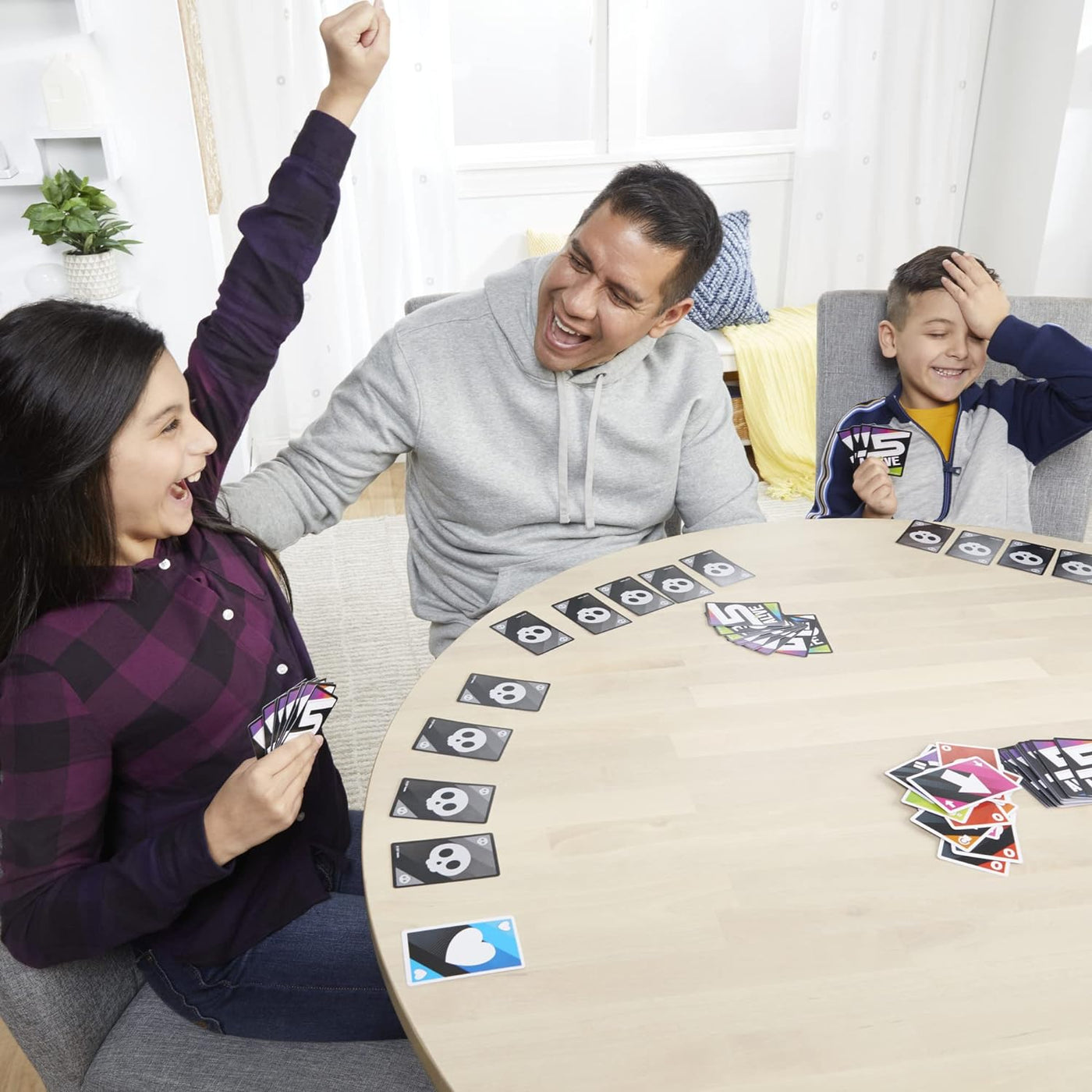 Hasbro Gaming Juego de cartas de 5 vivos juego de ritmo