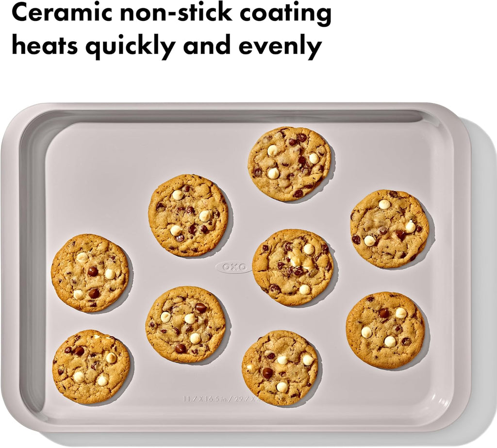 OXO Good Grips - Bandeja de media hoja antiadherente de metal recubierta de cerámica para hornear – Biscuit