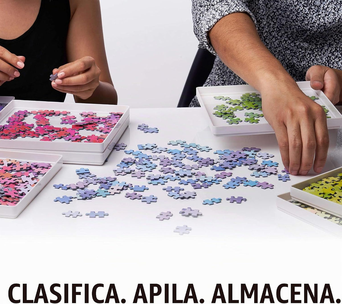 8 bandejas de clasificación de rompecabezas con tapa de 8 x 8 pulgadas, accesorios portátiles para rompecabezas con fondo blanco que hacen que las piezas destaquen para ordenar mejor patrones