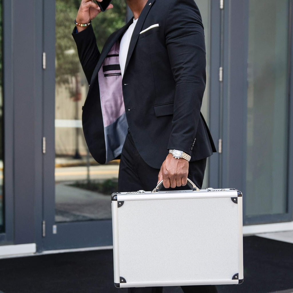 Alpine Swiss Maletín de aluminio ejecutivo maletín acolchado para portátil para hombres Funda de carcasa rígida Attache con cerradura combo Maletín de negocios