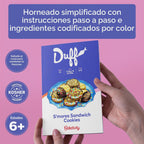 Duff Goldman - Juego de hornear de bricolaje para niños por Baketivity - Hornea deliciosas galletas sándwich de S'mores con ingredientes previamente medidos, la mejor actividad divertida familiar, gran regalo para niñas, niños, adolescentes y adultos
