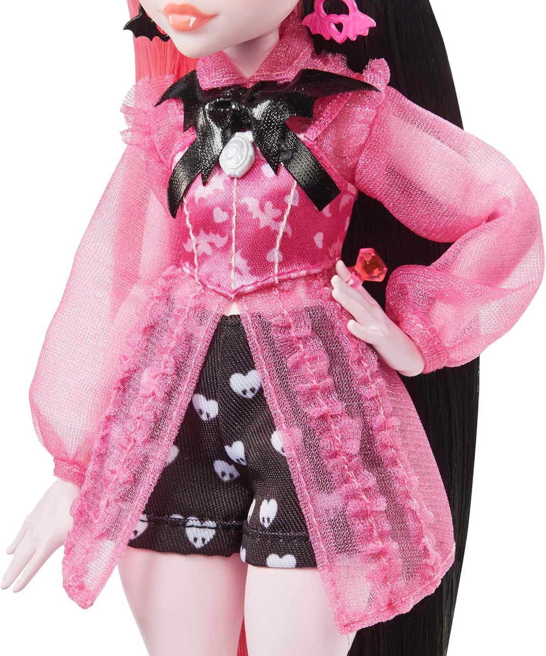 Muñeca Monster High, Draculaura con cabello rosa y negro en look ca...