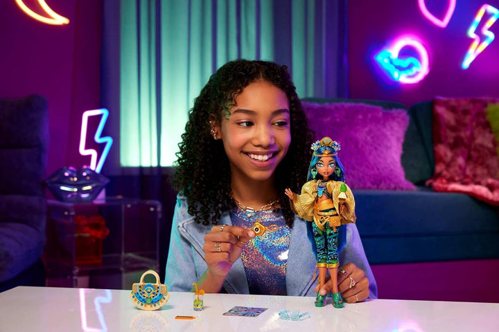 Monster High Muñeca Monster Fest, Cleo De Nile con atuendo glamoros...