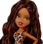Bratz Goin' Out! Muñeca de moda Sasha con accesorios