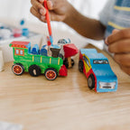 Coche de carreras DYO de Melissa & Doug.
