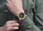 Perry Ellis Reloj para hombre con energía solar, reloj analógico de cuero vegano resistente al agua para hombre, caja de 1.654 in, relojes para hombre, regalo elegante para hombre