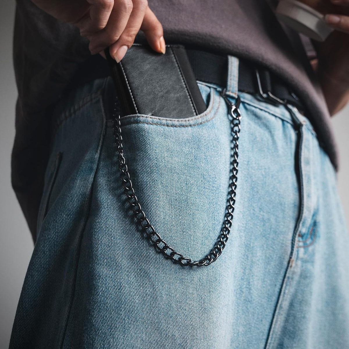 VULKIT Billetera para hombre con cadena antirrobo con bloqueo RFID, billetera triple plegable, diseño elegante, Negro, Cartera antirrobo