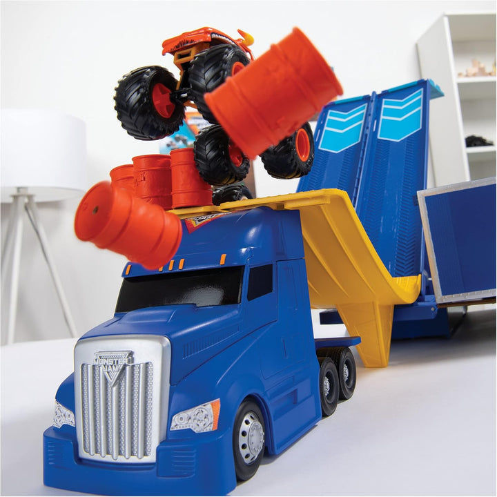 Monster Jam, set de juego transformable Hauler y almacenamiento con...