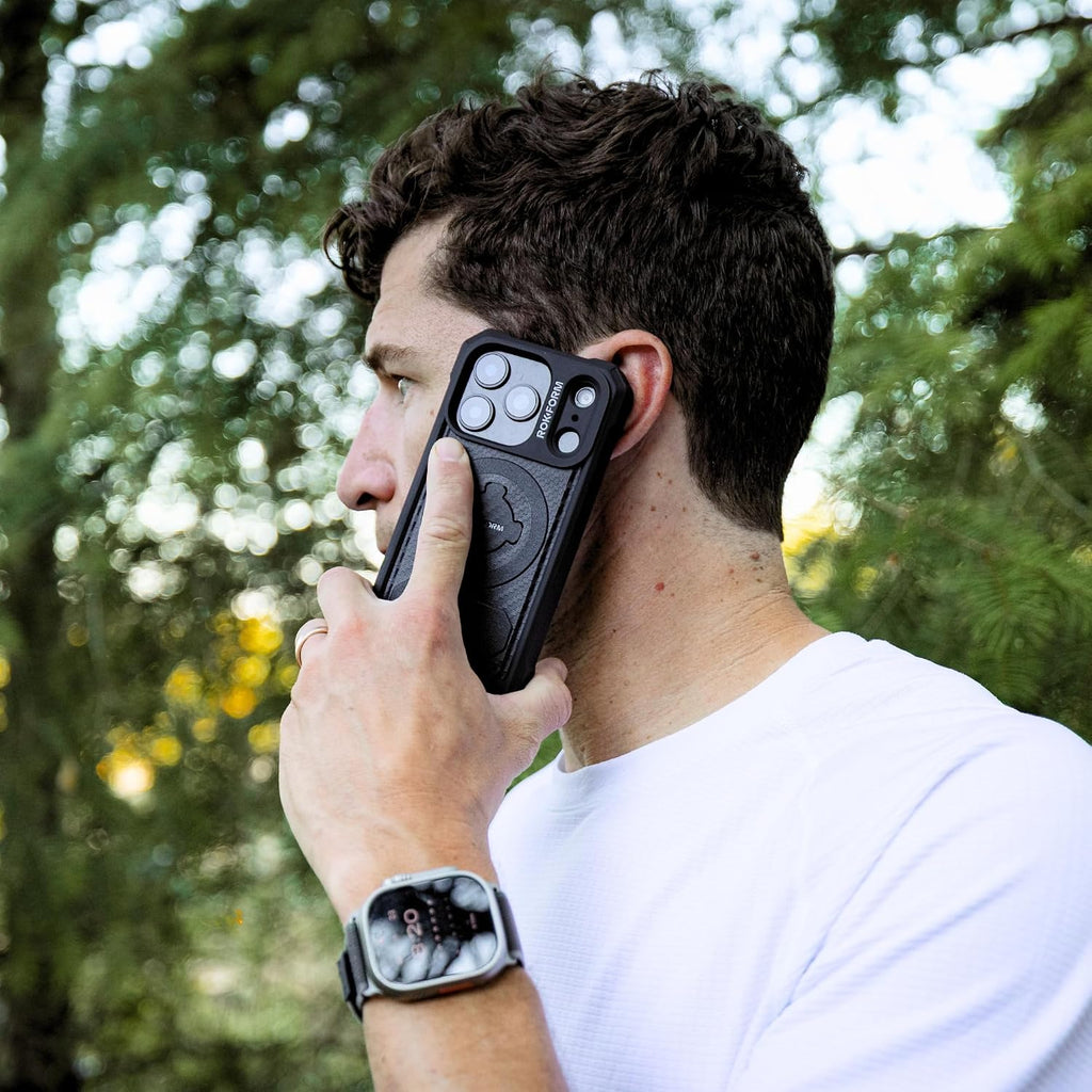 Rokform - Carcasa resistente para iPhone 17 Pro Max, magnética + RokLock (negro)
