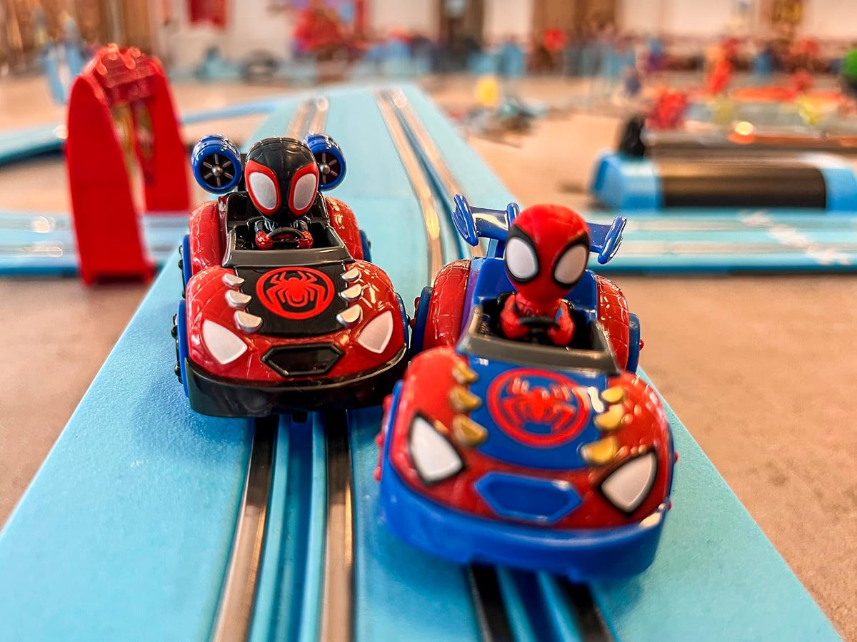 Carrera First Spidey and Friends - Juego de pista de carreras de coches de tragamonedas de juguete (mayores de 3 años)