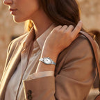 Relojes pequeños de oro para mujer, reloj analógico de esfera fácil de leer, caja ovalada, banda de expansión de acero inoxidable, reloj impermeable