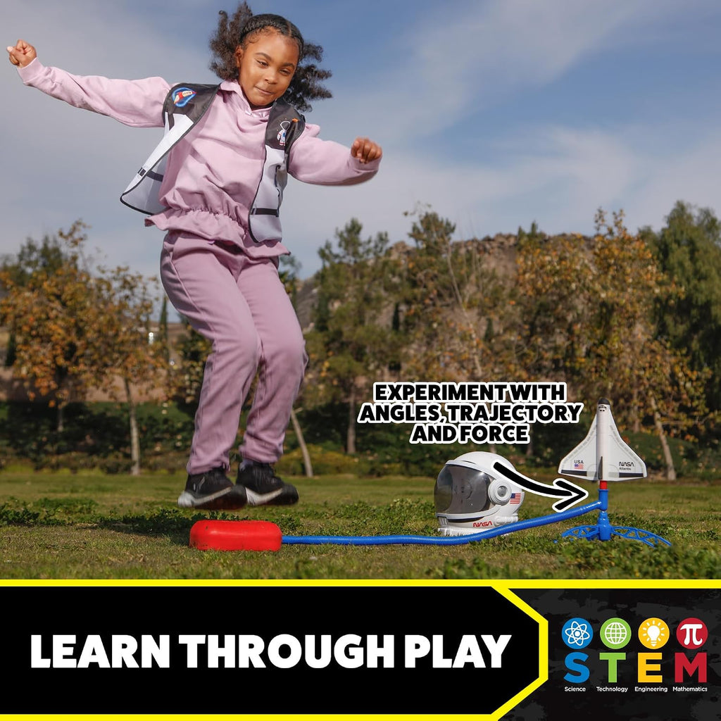 Stomp Rocket Space Collection - Lanzacohetes para niños, 3 cohetes de la NASA, juguete divertido para patio trasero y exterior, regalo para niños y niñas, juego de lanzador de espuma suave STEM que se eleva hasta 100 pies, a partir de 5 años