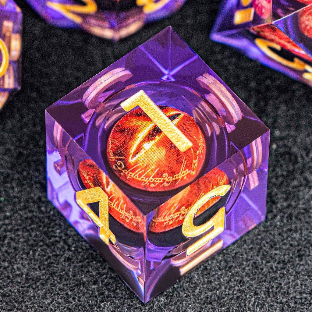 DND Gaze - Juego de 7 dados poliédricos de núcleo líquido para juego de rol de Dungeons Dragons RPG, dados D y D con bordes afilados de resina con caja de regalo D6 D8 D10 D12 D20 (morado