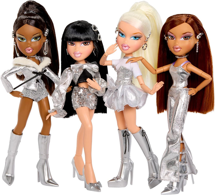 Bratz Charmz Cloe Muñeca de moda con pulsera de encanto