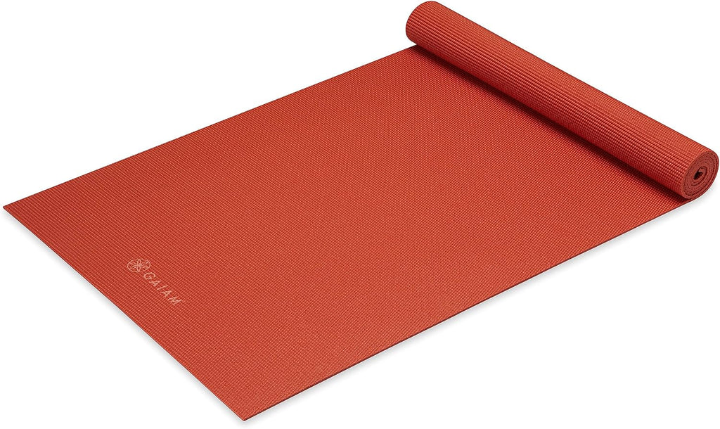 Gaiam - Esterilla de yoga de calidad superior de 5mm, lisa, gruesa y antideslizante para todo tipo de ejercicios de yoga, pilates y gimnasia (173 cm x 61 cm x 5 mm)