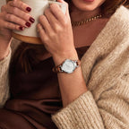 BUREI Reloj de pulsera analógico para mujer, correa de cuero, reloj analógico de cuarzo, pequeño y delgado para mujer, regalo para mujer