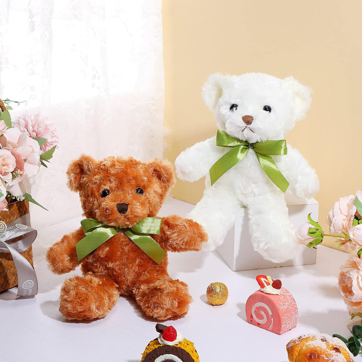 HyDren 24 piezas de animales de peluche con lazo verde de 10 pulgadas