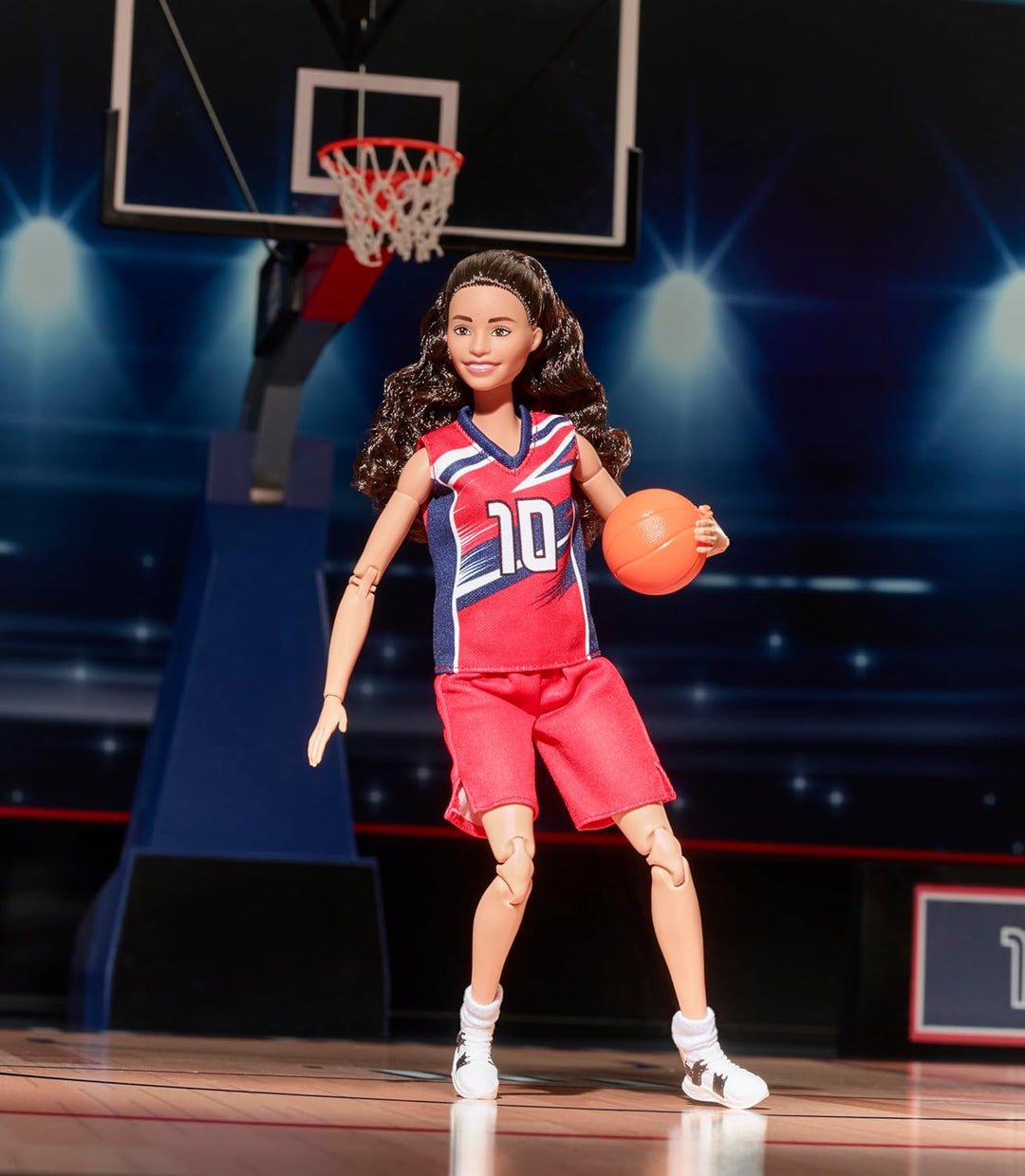 Barbie Muñeca exclusiva, Sue Bird con ropa de uniforme número 10 y...