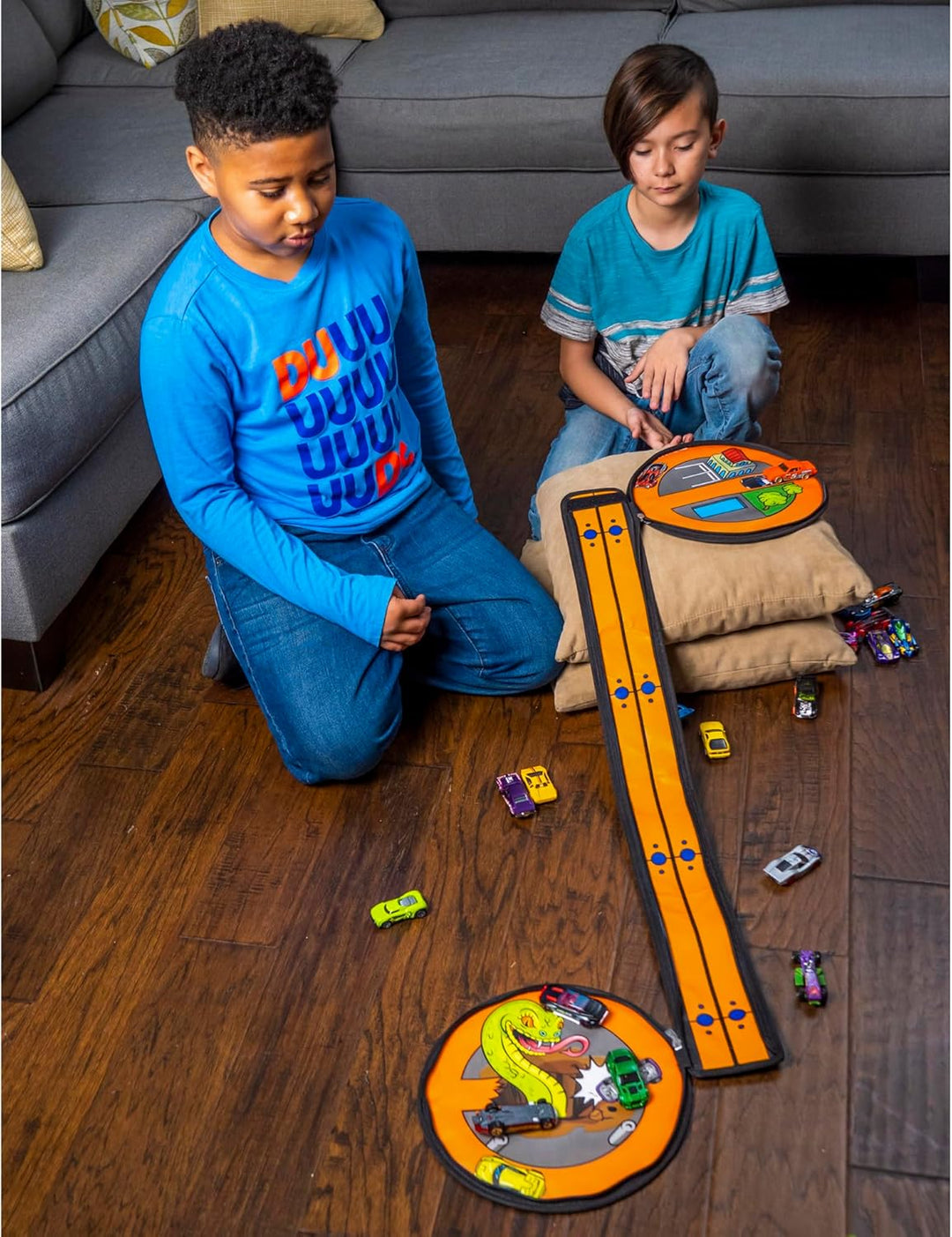 Hot Wheels Tara Toy: ZipBin Wheelie Track Pack - Se despliega en un...