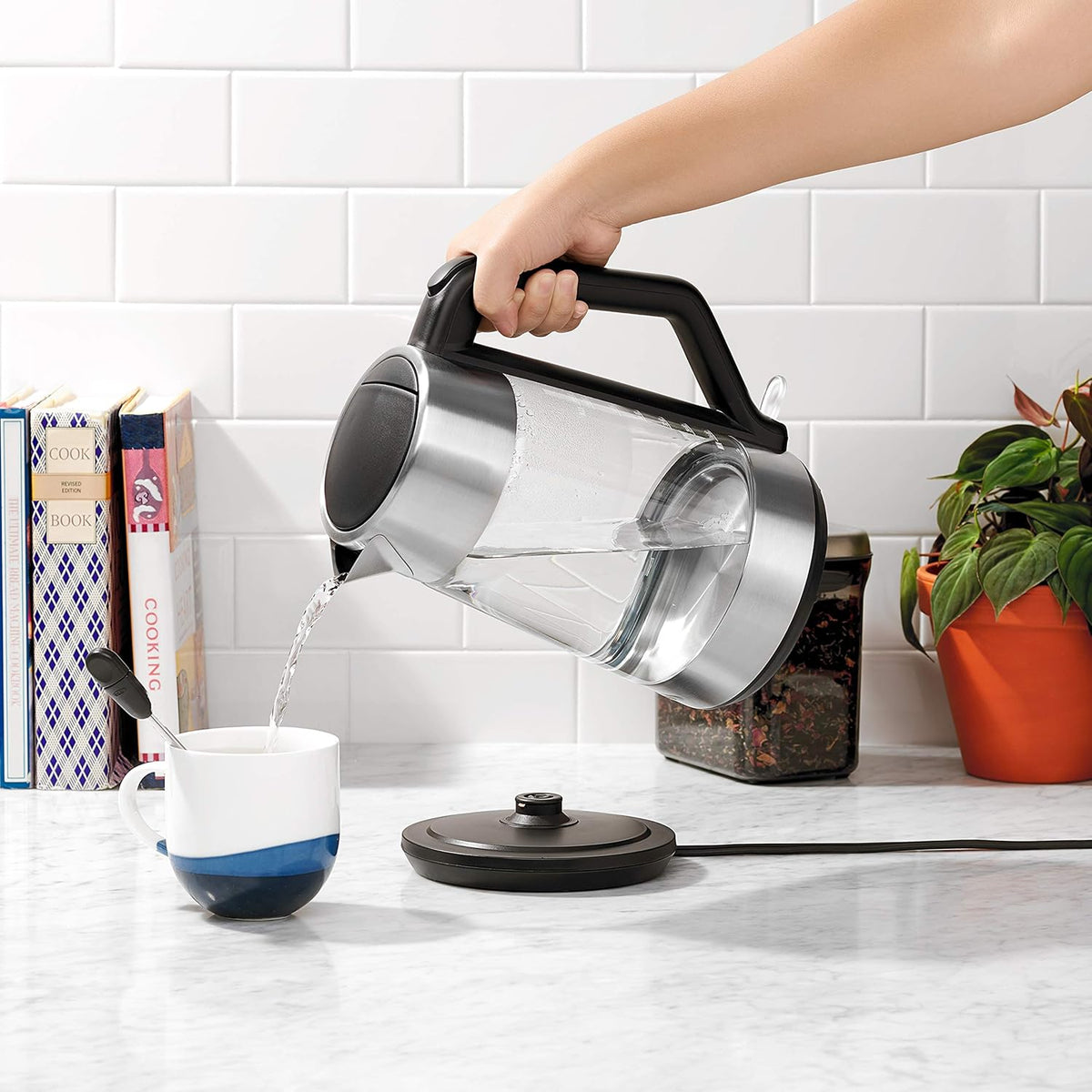 OXO Hervidor eléctrico de vidrio, inalámbrico, de acero inoxidable
