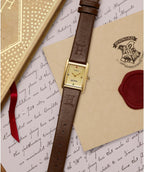 Timex Reloj para Mujer de Harry Potter x Hailey Hogwarts 24mm - Marrón Dos Piezas de Liberación Rápida Correa Champagne Dial Caja en Tono Oro