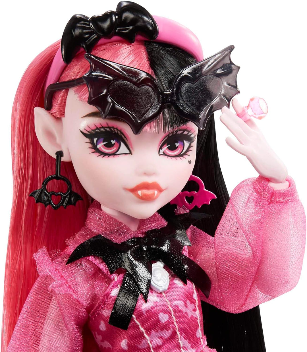Muñeca Monster High, Draculaura con cabello rosa y negro en look ca...
