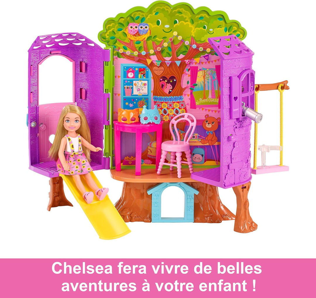 Muñeca Chelsea de Barbie y juego de casa de árbol con cachorro