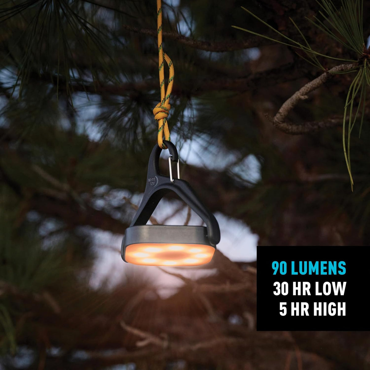 Lámpara Nite Ize Radiant Revolve - Linterna solar recargable y solar, luz solar de alta calidad para accesorios de camping y equipo de mochilero, diseño resistente a la intemperie con cuerpo giratorio de 360