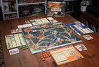 Root: Un juego de mesa de Woodland Might and Right | Juego de mesa de estrategia asimétrica de Leder Games | 2 a 4 jugadores | A partir de 14 años | Aventura, conflictos y control de área