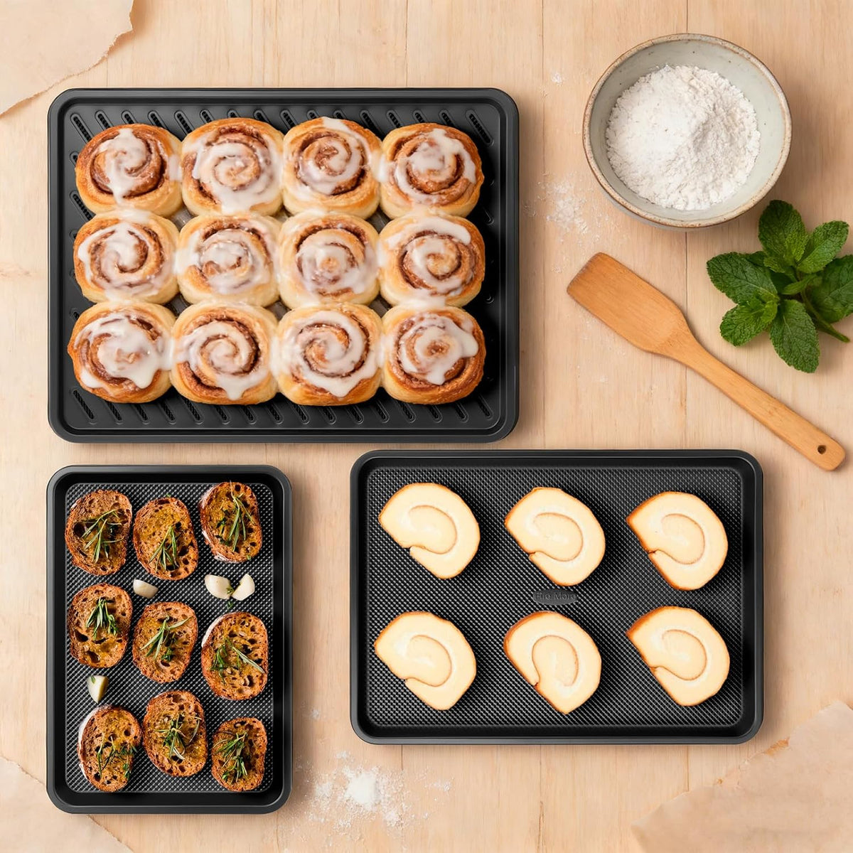 Juego de bandejas antiadherentes para hornear con estante de enfriamiento, 4 hojas de galletas para hornear, sartenes de horno de acero al carbono resistentes de 0.03 in, media hoja recubierta de