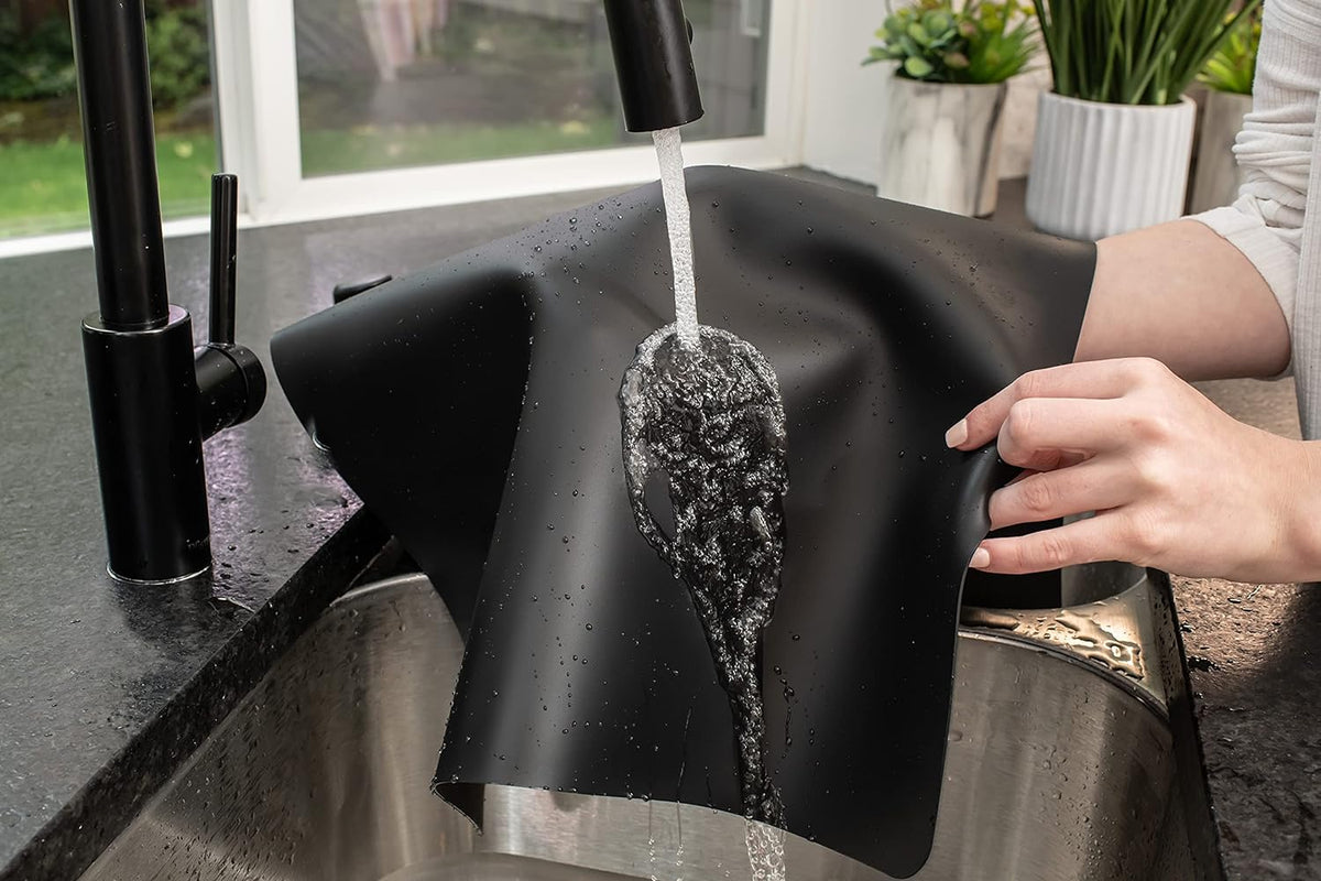 GASARÉ - Tapete de silicona extra grande, grueso, para encimera de cocina, resistente al calor, protector de encimera, antideslizante, fácil de limpiar, se puede cortar (negro, 25 x 17 pulgadas)