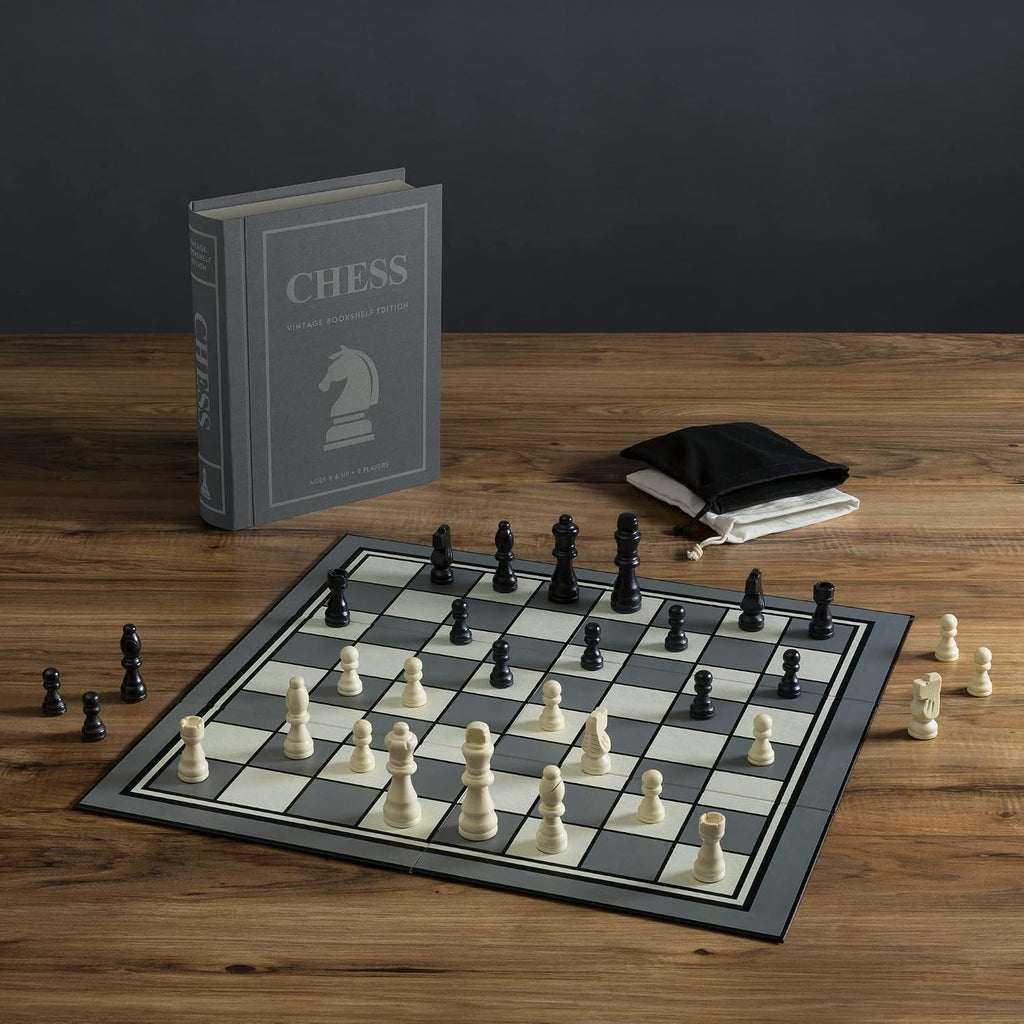 WS Game Company Juego de mesa de ajedrez Vintage Bookshelf Edition con