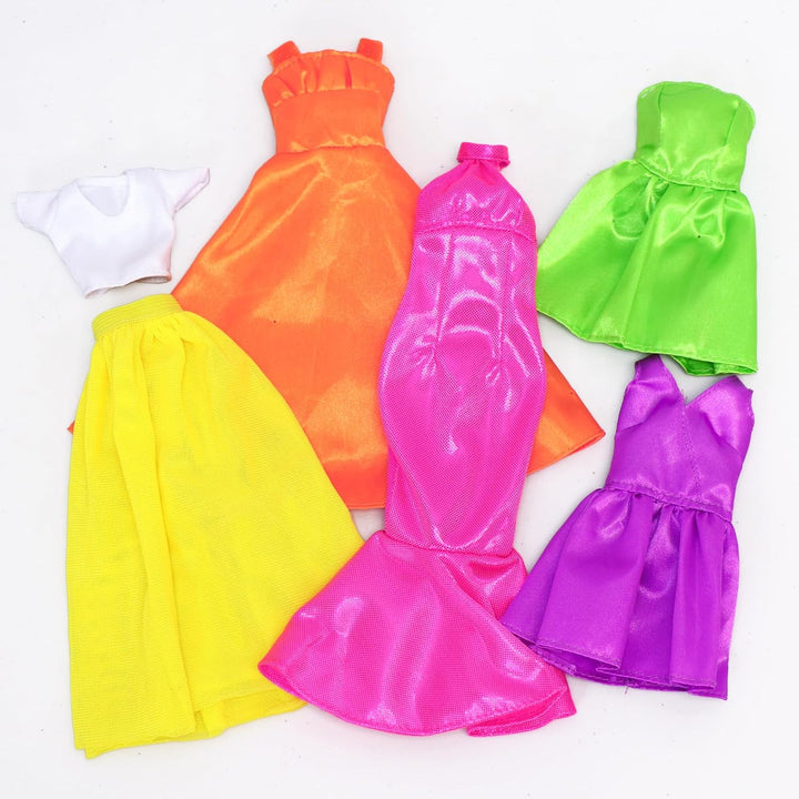 Tara Toys - Barbie: Sé una verdadera diseñadora de moda