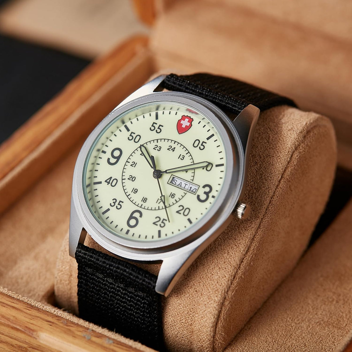 Reloj de cuarzo de campo militar para hombre, esfera luminosa, correa de nailon, reloj de pulsera analógico con pantalla de fecha de día, 3ATM impermeable táctico deportivo casual reloj para