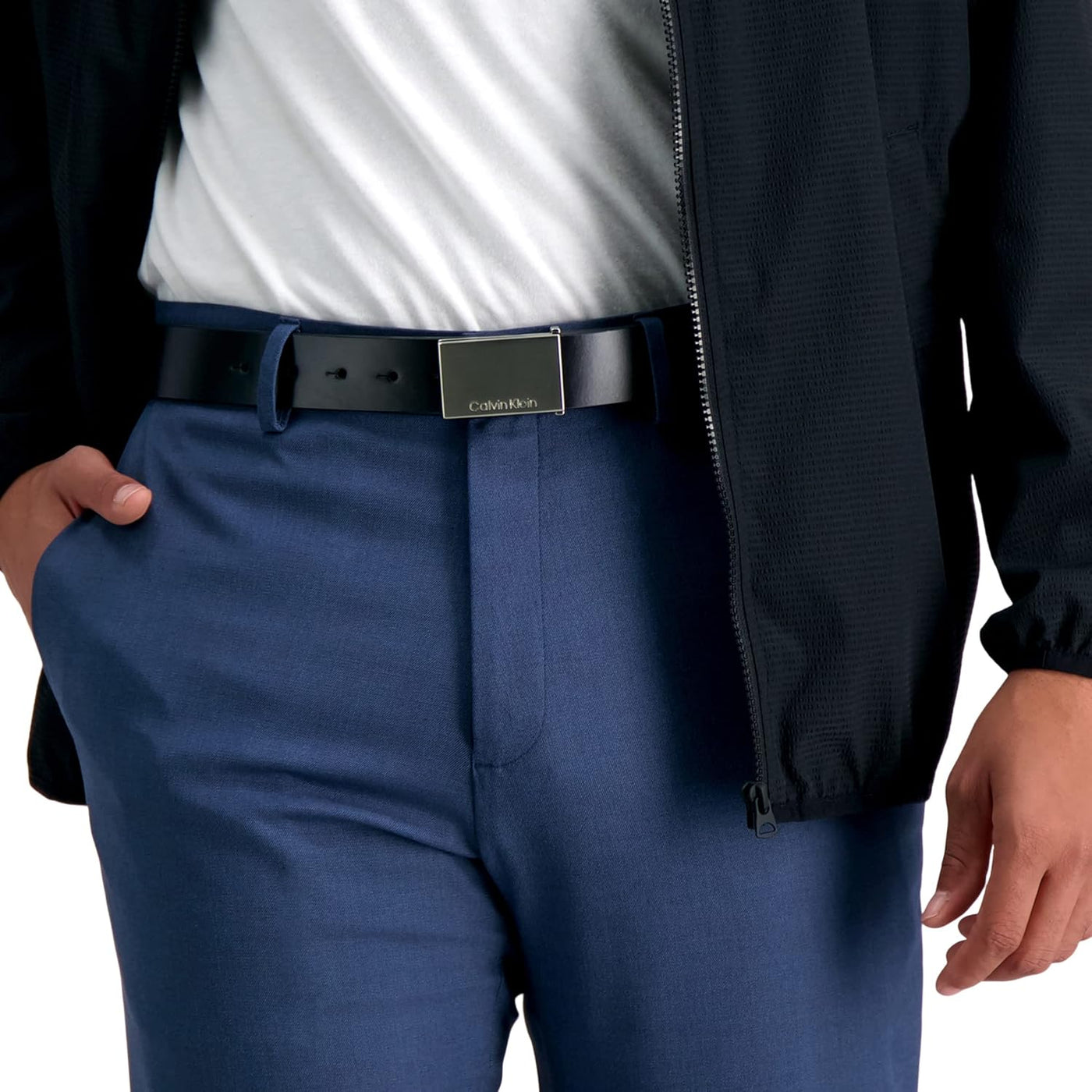 Calvin Klein Cinturón con hebilla de placa moderna y detalle de log...