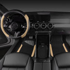 CAR PASS Funda de cuero sintético para volante y tapetes impermeables para automóvil, ajuste universal para el 95% de los sedán, SUV, automóviles, 14.5-15 pulgadas, diseño deportivo antideslizante, seguro, cómodo (negro y beige)