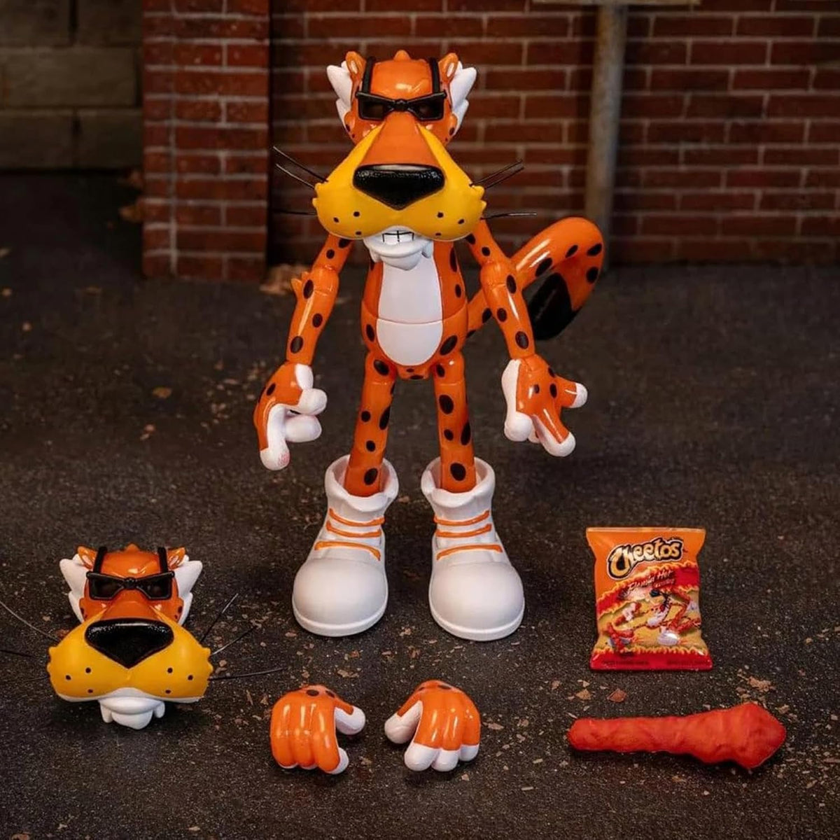 Jada Toys Cheetos Chester Cheetah Figura de Acción Flamin' Hot Glow in the Dark