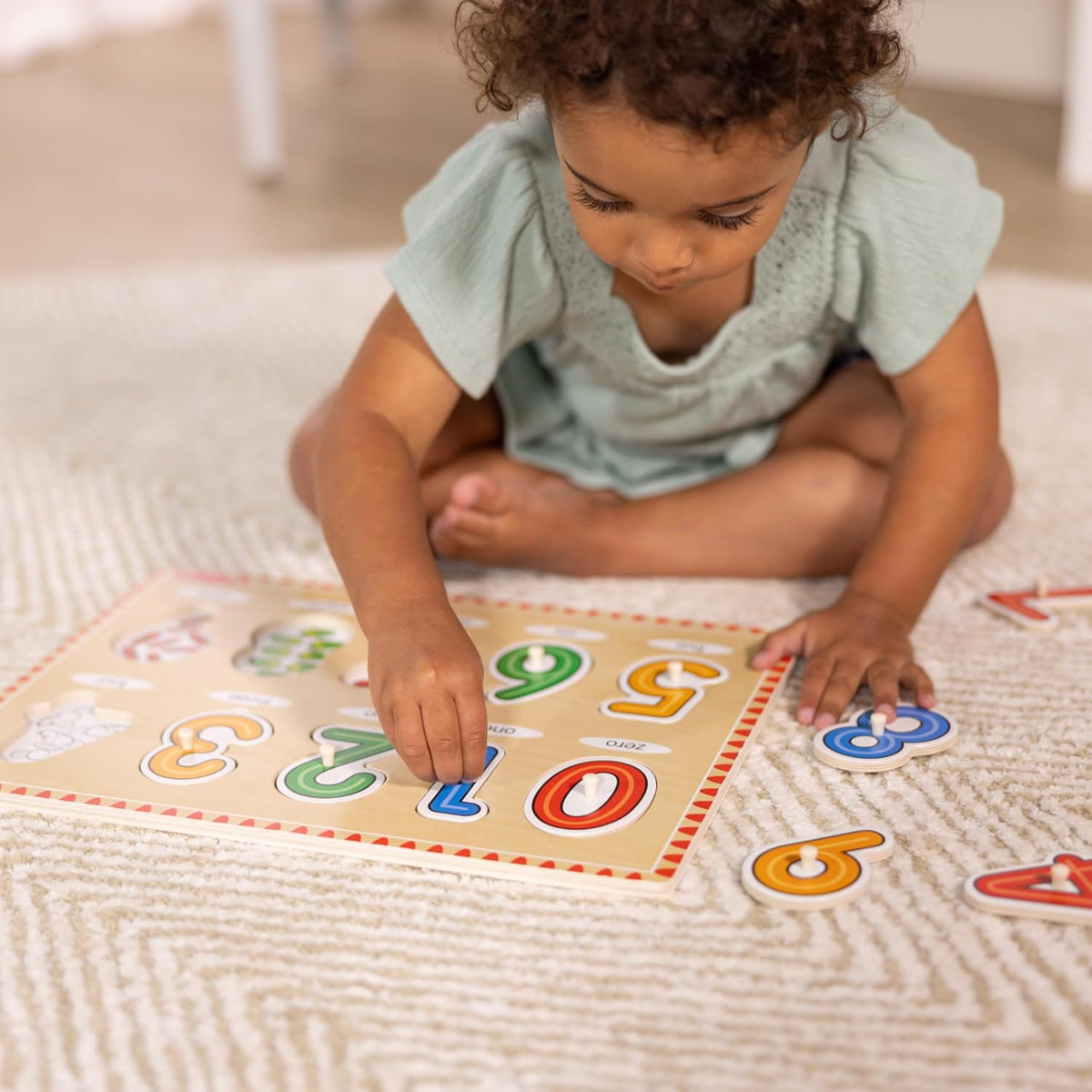 Melissa & Doug Rompecabezas de madera para levantar y ver clavijas de aprendizaje temprano, paquete de 2 para niñas y niños - alfabeto, números