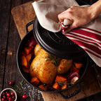 STAUB - Horno holandés de hierro fundido de 5.5 cuartos de galón, redondo, fabricado en Francia, sirve 5-6, negro mate