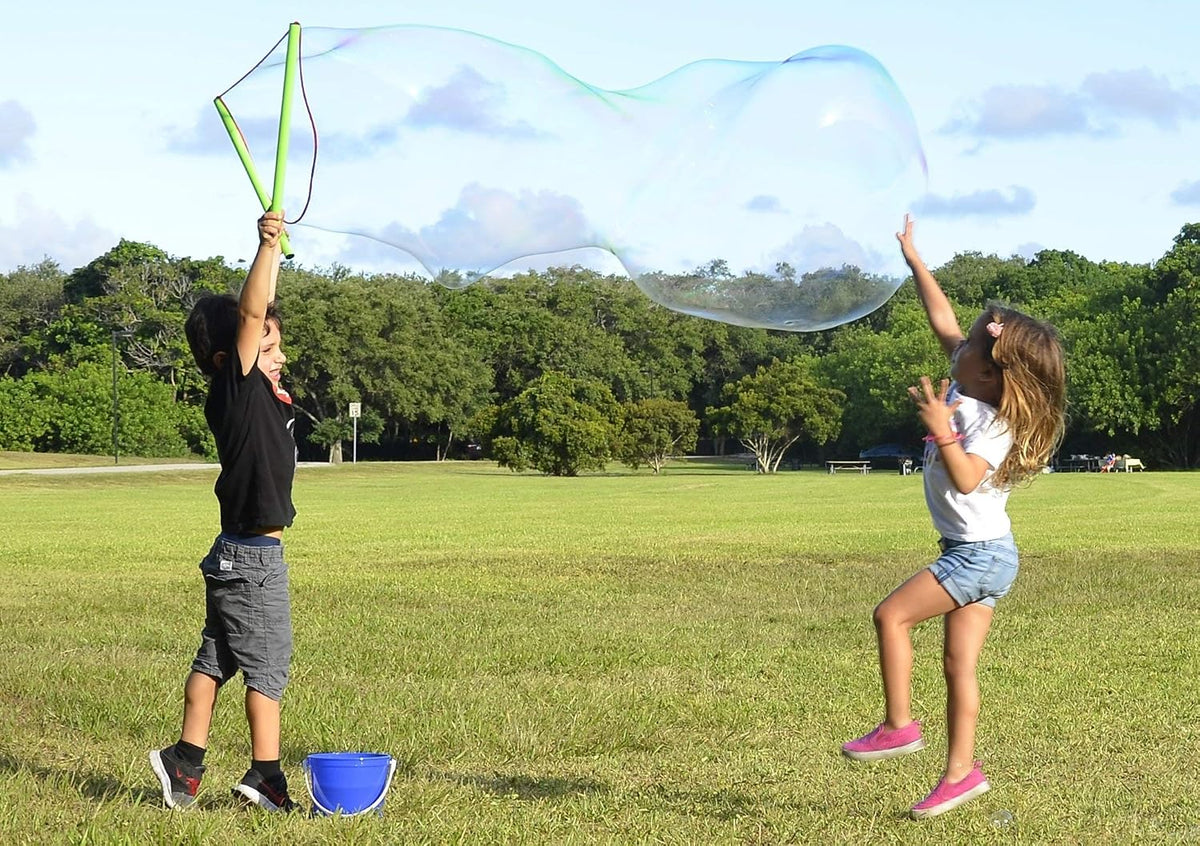 Kit de varita de burbujas gigante y recambios, incluye 7 bolsas de concentrado y folleto de consejos | Fabricante de burbujas para exteriores para niños | Recuerdo de fiesta de burbujas