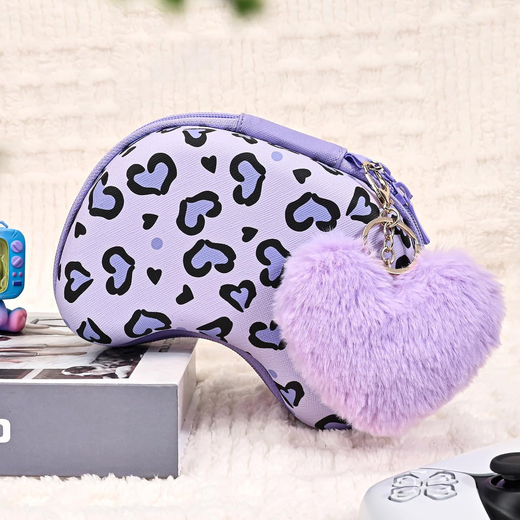 DLseego Love Leopard - Bolsa de almacenamiento de viaje para Xbox One, PlayStation5, PS4 Switch Pro, controlador inalámbrico, bolsa protectora portátil a prueba de golpes, 1 colgante de corazón de
