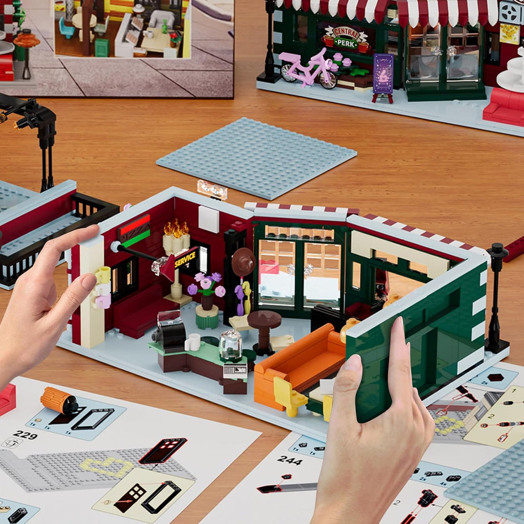 City Coffee House Mini Building Set,Three-Level Cafe Modern House (1058pcs)
