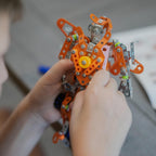Juego de erector para niños y niñas, kits de modelo de metal para adultos, adolescentes y niños avanzados, juguetes troncales, construye un robot o excavadora, juguetes educativos y de