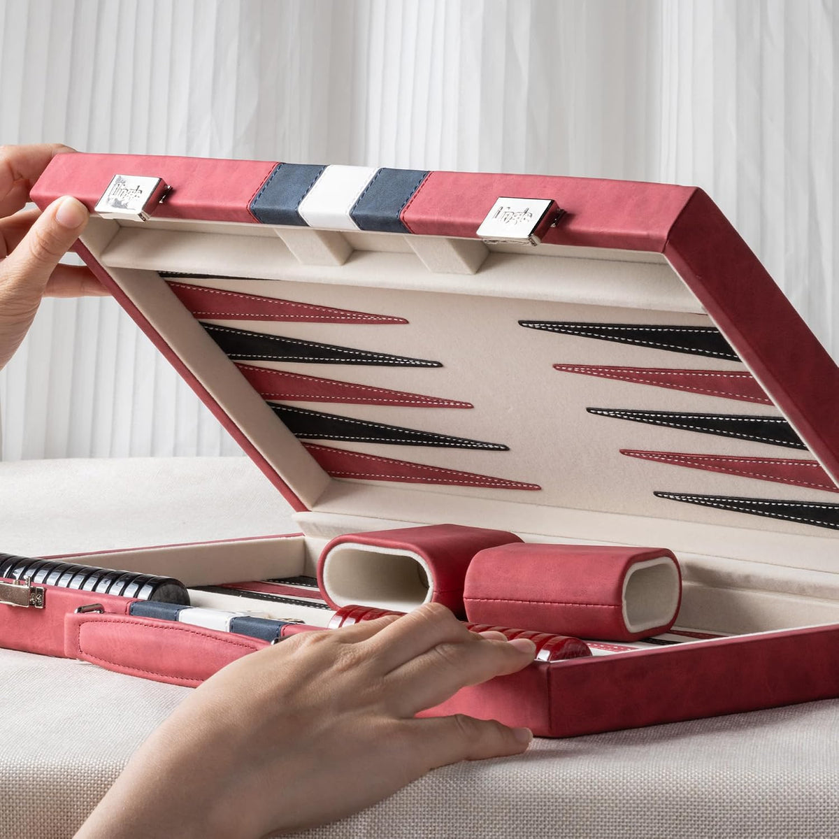 Juegos de backgammon de 15 pulgadas para adultos, tablero clásico de backgammon con dados de damas únicos, exterior de piel sintética e interior de terciopelo, juego de viaje de backgammon portátil (rojo)