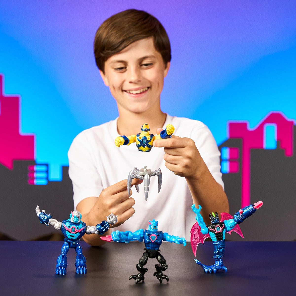 MrBeast Lab Hybrids Mega Pack, 4 Mix & Match Figures, 7 Accessories