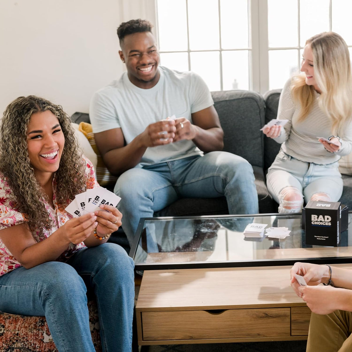 BAD CHOICES Juego de fiesta + set de After Dark – Divertido juego de cartas para adultos para amigos y noche de juegos | Divertido juego de mesa para conversación y rompehielos para fiestas, juegos previos, reuniones sociales e ideas de regalo divertidas