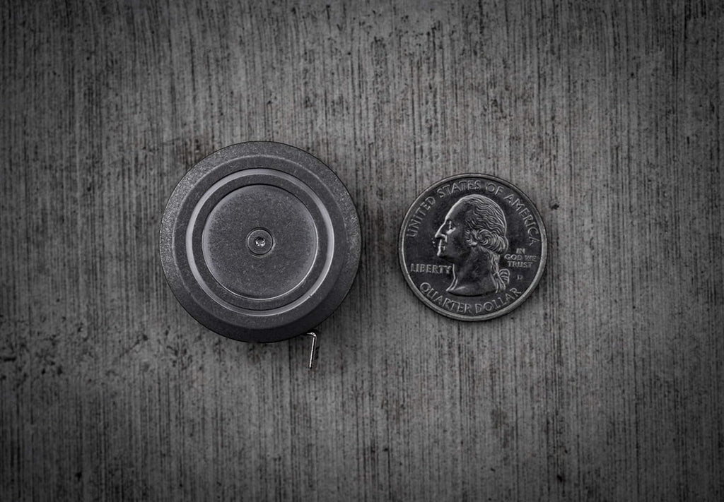 TEC Accessories Ti-Tape - Mini cinta métrica retráctil de titanio (acabado lavado a la piedra), imperial y métrica, cinta métrica pequeña reemplazable por el usuario de 3 pies, EDC, ligera, clip para