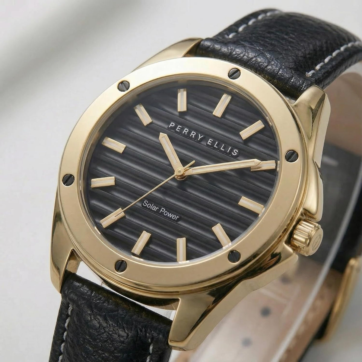 Perry Ellis Reloj para hombre con energía solar, reloj analógico de cuero vegano resistente al agua para hombre, caja de 1.654 in, relojes para hombre, regalo elegante para hombre